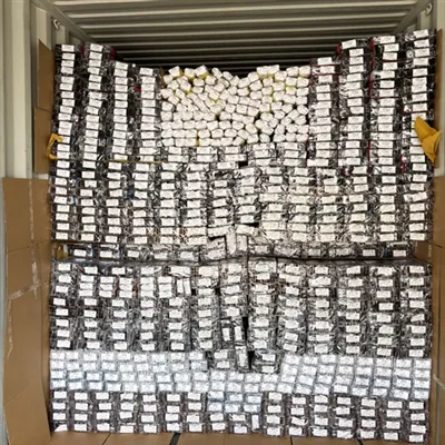 Pelanggan Indonesia Kustomisasi Aluminium Strips untuk Ubin Keramik